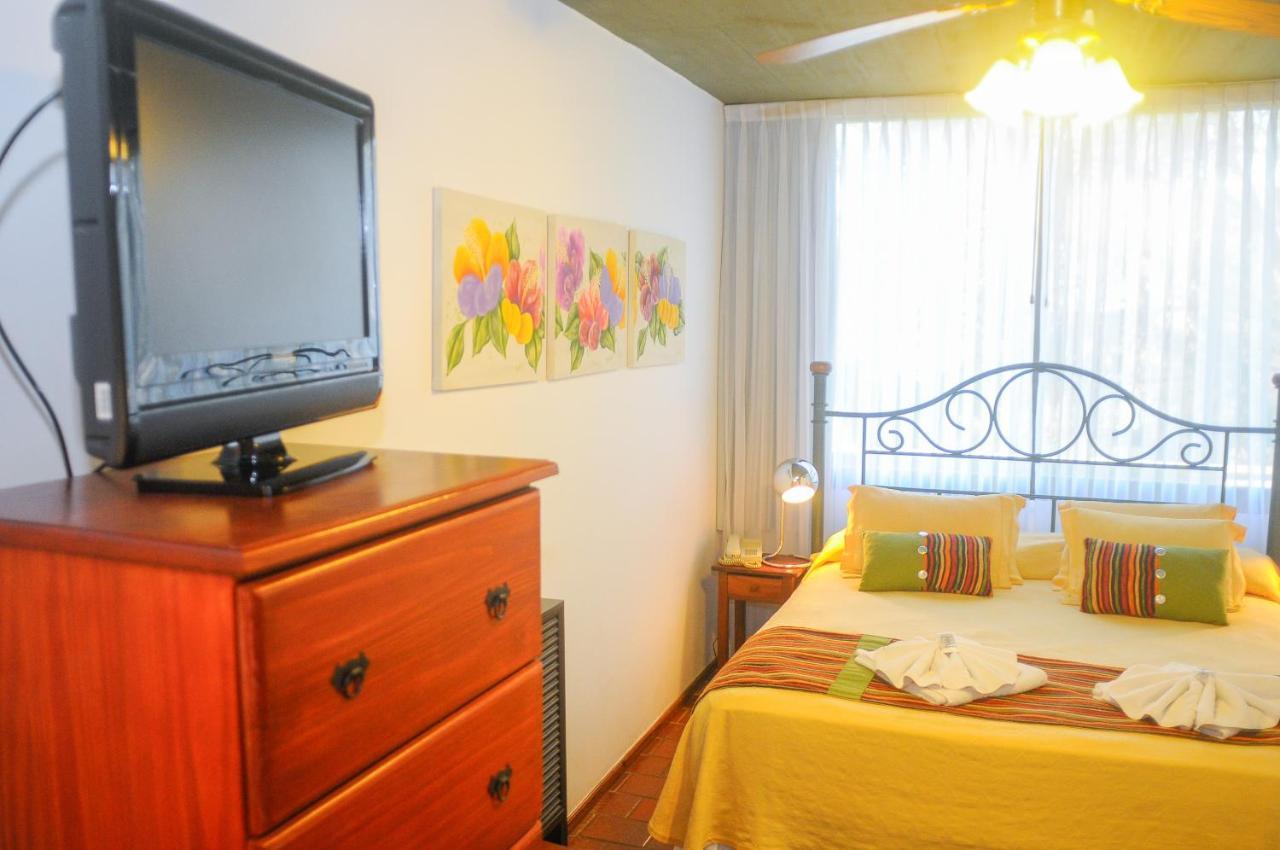 Hotel Costa Azul Cassaffousth Екстер'єр фото